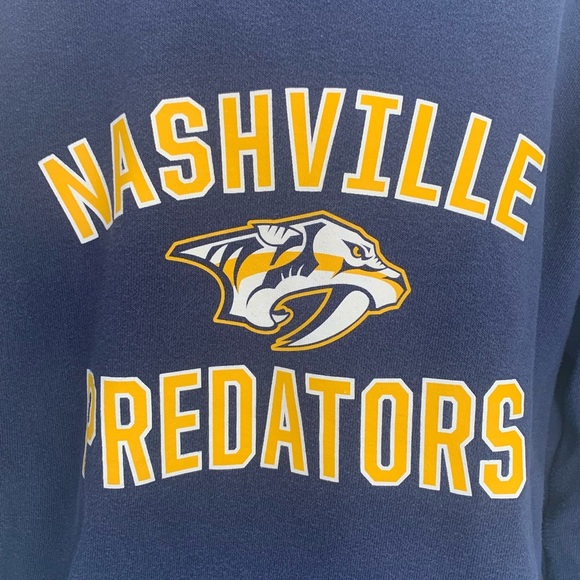 Nashville Predators Big Kids Hoodie Sweatshirt Size Medium Navy Blue Shirt - Picture 3 of 4